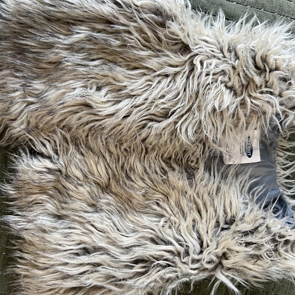 Set of Old Navy Vests - Picture 5 of 7